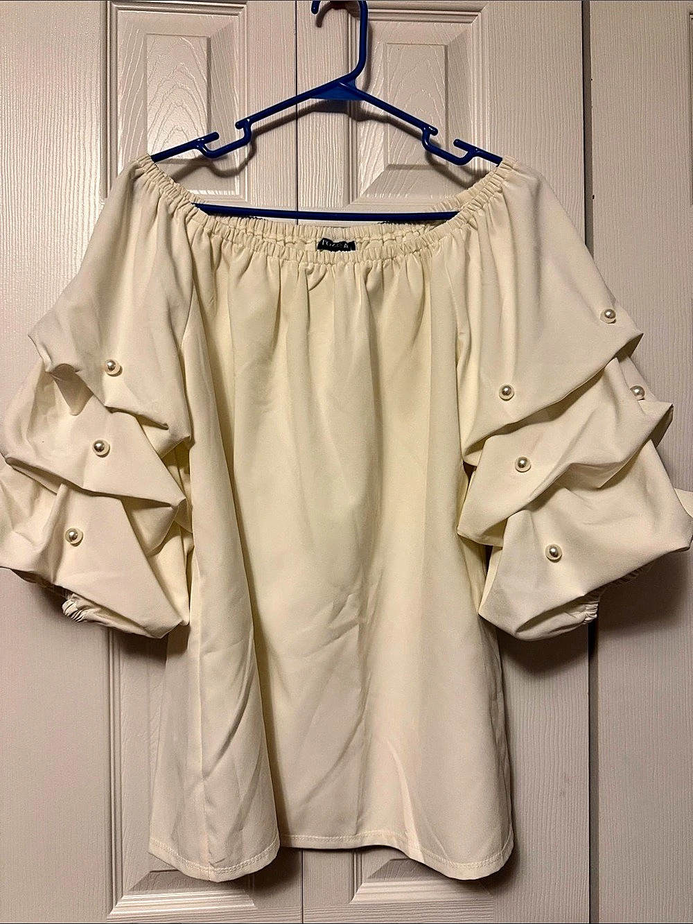 roZ&Ali Ruffle Sleeve Blouse in Cream XL Like New